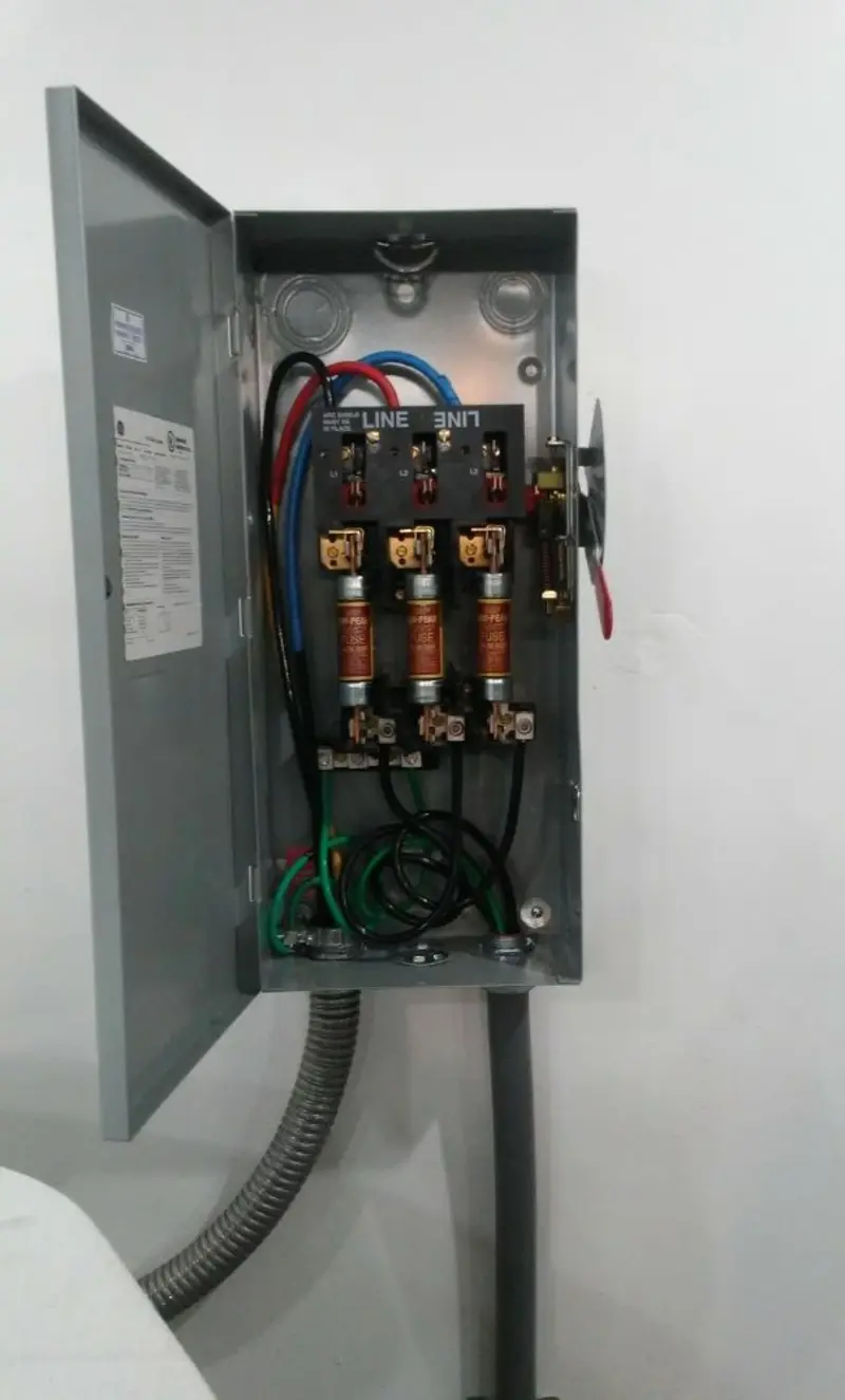 Three-phase disconnect switch installed for Smoke Detector Installation in Buena Park